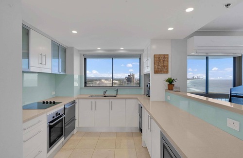 Burleigh Heads Apartment | Serenity By Khove Sum
