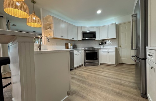 Plantations East Condo | Serenity By The Beach!