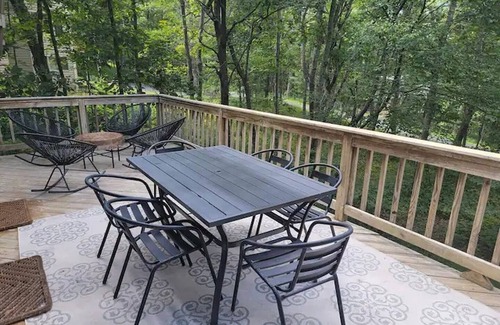 Nellysford Cabin | Serenity Cabin-Woodland Retreat