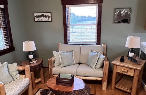 Carbon Hill Cabin | Serenity Cabins located in the Rolling Hills of Appalachia Ohio