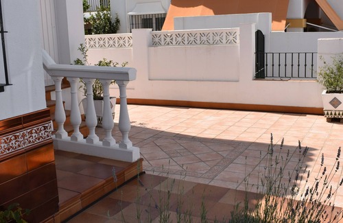 Conil de la Frontera City Center Ski Chalet | Serenity & Comfort Steps From the Beach: Modern Chalet in La Atalaya, Cádiz