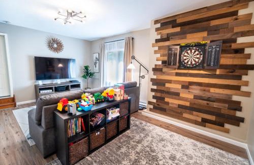 Bushkill House | Serenity Falls - Stylish 4Bdr Mountain Retreat, Hot Tub, Pool