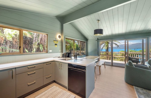 Lake Tarawera House | SERENITY HEIGHTS