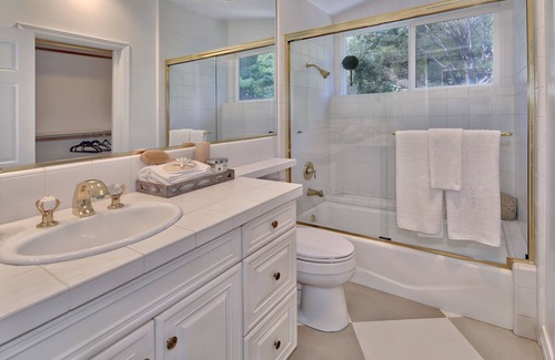 Laguna Beach Apartment | Serenity in the hills of Laguna Beach