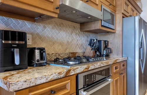 Sunset Beach Condo | Serenity Ocean View 2 BR Condo in Quivira