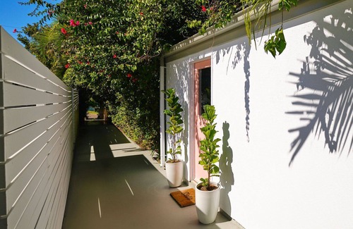 Picnic Bay Apartment | Serenity on Magnetic Unit 5 - A friendly family environment