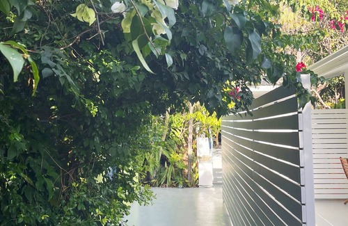 Picnic Bay Apartment | Serenity on Magnetic Unit 2 - A friendly family environment
