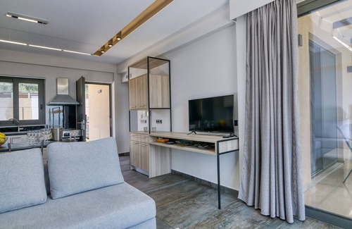 Zakharo House | Serenity Suites Sea View 3, Kaiafa Lake Zacharo, Greece