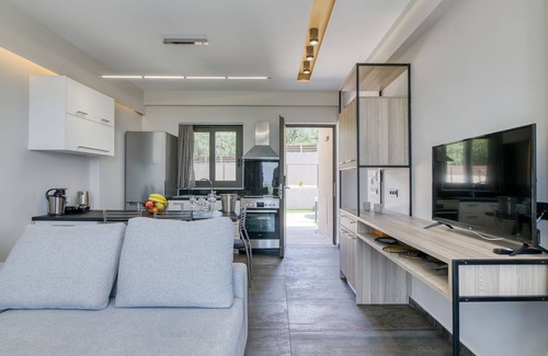 Zakharo House | Serenity Suites Sea View 1, Kaiafa Lake Zacharo, Greece