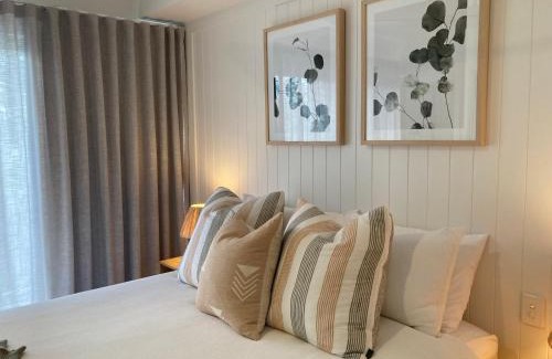 Noosaville Apartment | Serenity style and space in tropical surrounds