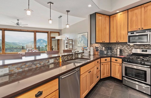 Windcliff Estates Condo | Serenity Vacation Home at Windcliff by RedAwning