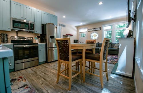 Lake Township Cottage | Serenity Woods Cottage at Platte Lake, Honor MI. Traverse City area!