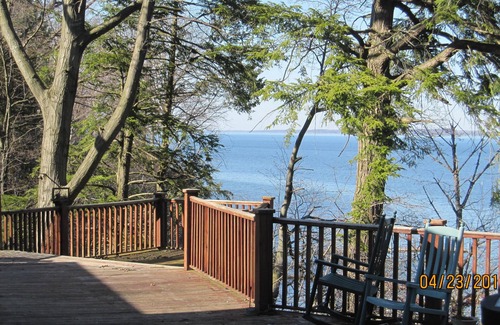 Town of Torrey House | Serenity Zen House on Seneca Lake - Pet Friendly