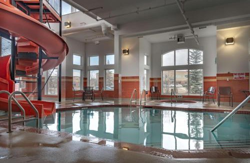 Southeast Calgary Hotel | Service Plus Inns and Suites Calgary