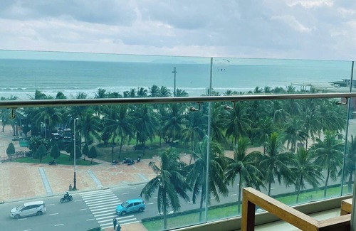 Son Tra Apartment | Serviced Aparthotel - 2 bedrooms, 3 balconies, beachfront, central, rooftop pool