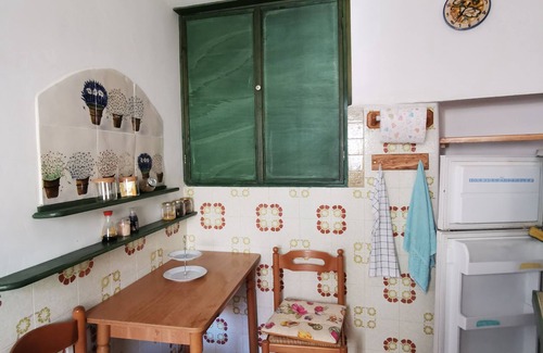 Sesta Godano House | Sesta Godano, a few km from 5 Terre, stone house in a medieval village.
