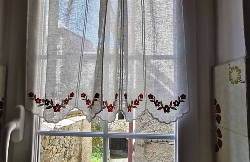 Sesta Godano House | Sesta Godano, a few km from 5 Terre, stone house in a medieval village.