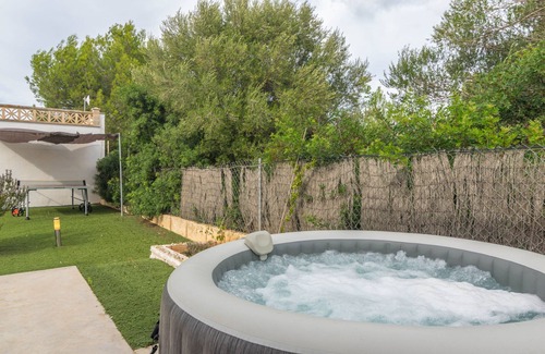 Urbanizacion S'Estanyol House | SESTANYOL - Beach house with jacuzzi and near the beach. Perfect for couples. Free WiFi