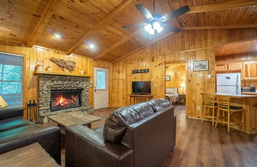 Sautee Nacoochee Cabin | Settin' on the Creek - 3rd Night Free! See Details Below.