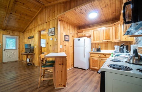 Sautee Nacoochee Cabin | Settin' on the Creek - 3rd Night Free! See Details Below.