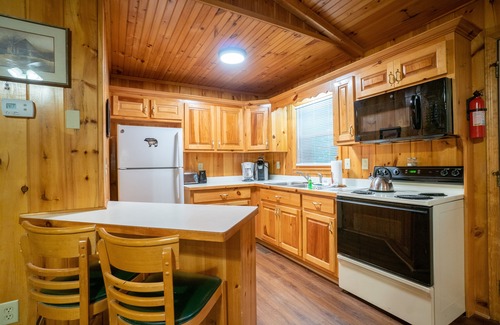 Sautee Nacoochee Cabin | Settin' on the Creek - 3rd Night Free! See Details Below.