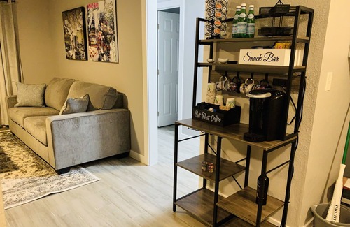 Spring Valley House | Seven minutes to Strip and Allegiant Stadium.n