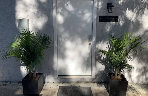 Vallejo Cottage | SF/Wine Country Business Visit or Romantic Retreat