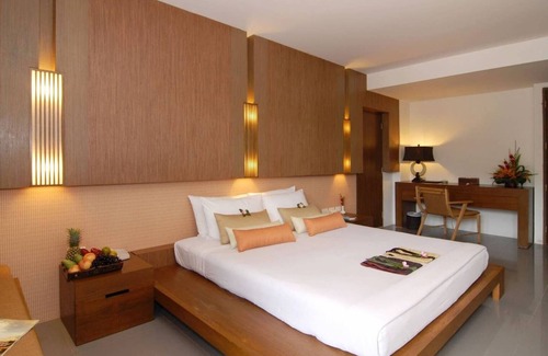 Karon Hotel | (SHA+)Grand Deluxe Double room with Pool View (003)