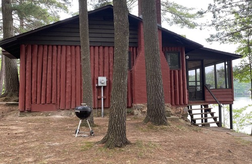 Rhinelander Cabin | Shady Rest Cabin #5, Waterfront, Sand Beach, 2BD/2BTH, Playground, Firepit