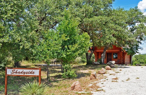 Marble Falls Cabin | Shadyside: Scenic Escape with Lake Views Awaits!