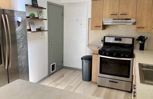 Canaan House | Shaker mid century