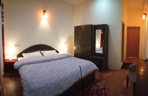 Banjar Bed & Breakfast | Shanaya Cafe and Rooms