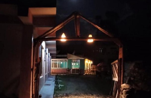Banjar Bed & Breakfast | Shanaya Cafe and Rooms