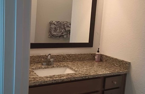 Tavares Condo | Shantiniketan J12/2912./50 minutes to the Disney 2 mile to down town Tavares.