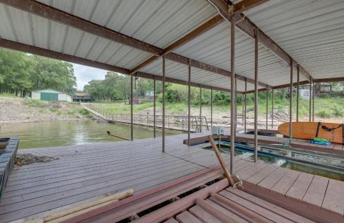Grove House | Shared Boat Dock Lakefront Grove Getaway!