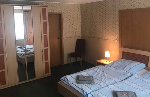 Elsterheide Cottage | Shared room No. 3 for person 3 + 1 - Partwitzer Hof