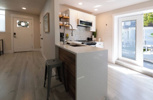 Rockledge House | Shares Loft Luxury Apt - NEW!, Shares Loft Luxury Apt - NEW!