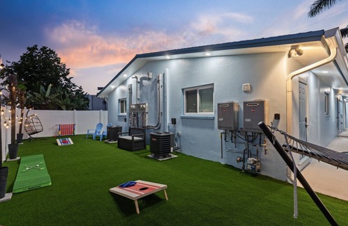 Cocoa Beach House | Shark Tank Cocoa Beach 4 2BR Units 8BR Total Each Sleeps 5 Walk to Beach