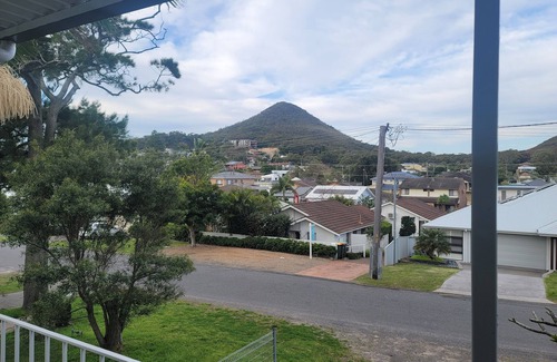 Shoal Bay House | Shatzie's Shoal Bay Beach House