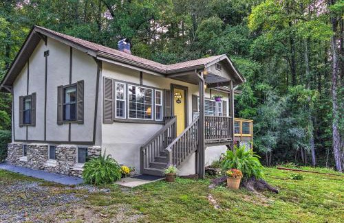 Hendersonville House | Shaw Creek Cottage with Fire Pit and Forest Views