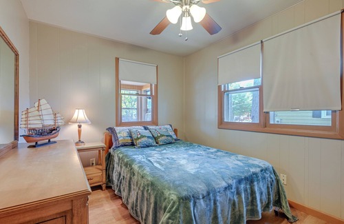 Shawano Cabin | Shawano Cabin Getaway - Walk to Lake & Park!