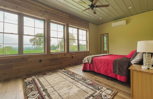Golconda Other | Shawnee - Farmhouse on 20 acres: Beautiful Views & Hot Tub!