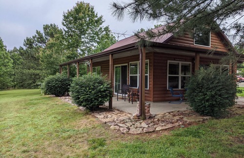Golconda House | Shawnee Pines Lodging - #1 Loft Cabin