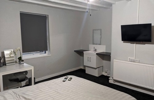 Stourbridge Apartment | Shayan Studio Flats Stourbridge