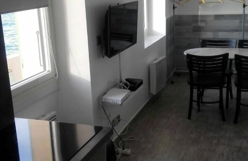 Endoume House | Shed renovated Marseille - Sea view - MALMOUSQUE *