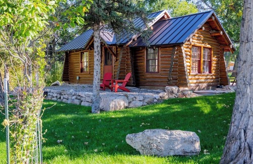 Shell Cabin | Shell Town Cabin- Log cabin located at the base of the Big Horn Mountains, gas fireplace