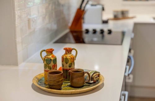 Port Macquarie Apartment | Shelly Cove Apartment 12 - aircon, pool, beach across road