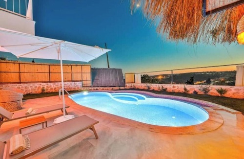 Patara Villa | Sheltered villa with sauna and pool