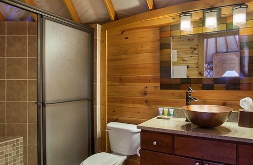 Gordonsville Resort | Shenandoah Crossing Resort with acres of wilderness