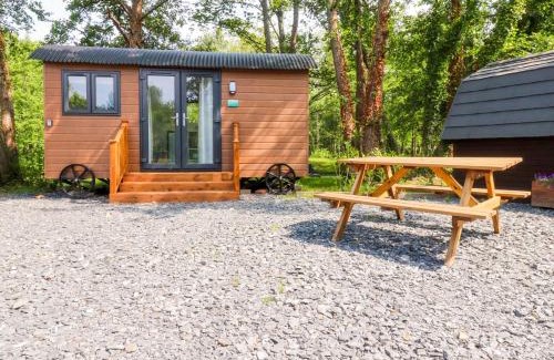 Knott End-on-Sea House | Shepherds Hut 2